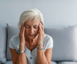 Dureri de cap (cefaleea) : cand sa mergi la un neurolog in Cluj